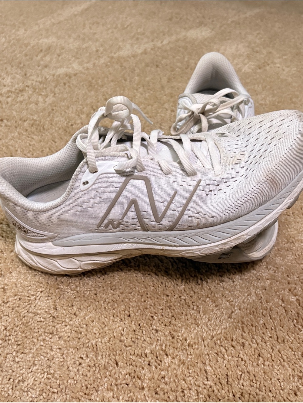 New Balance 860 Women’s All-White Athletic Running Shoes